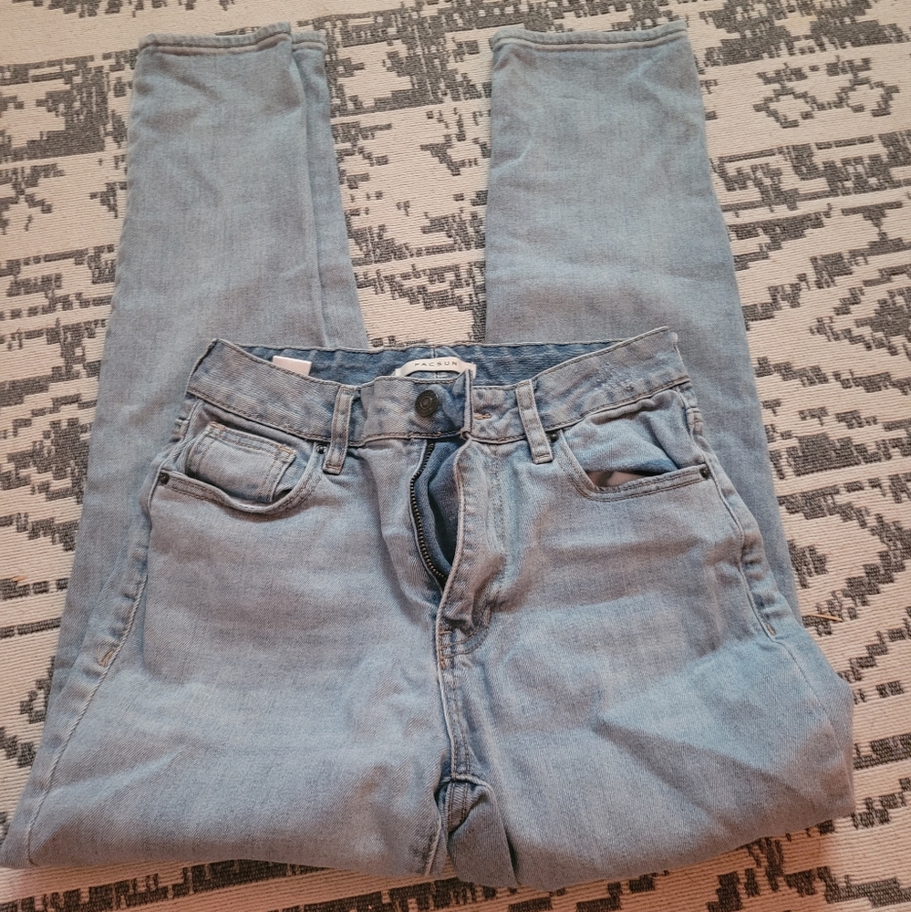 Pascun Mom Jean's